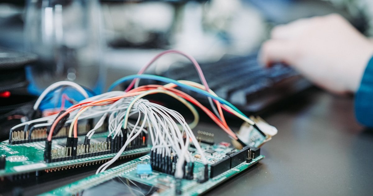 Data Center Services Dubai 2025: Colocation, Hosting & Managed Services