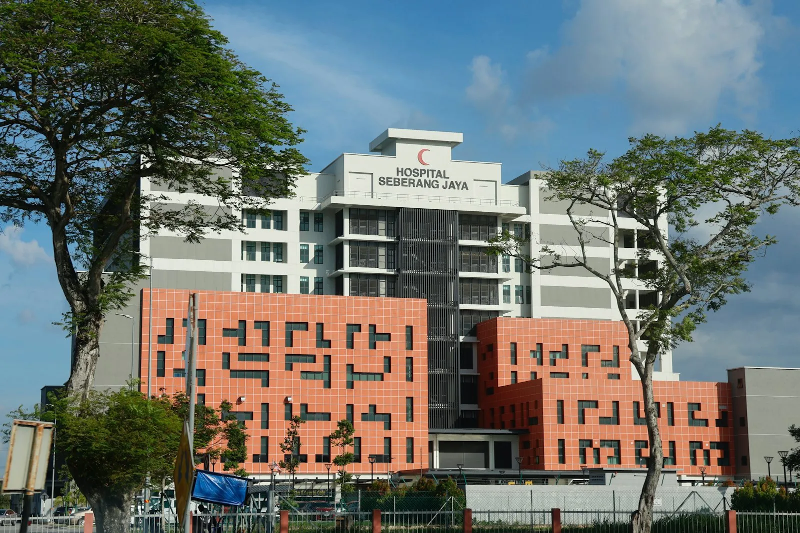 Dubai Healthcare City medical buildings and clinics